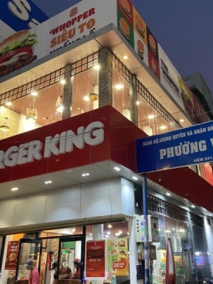 THI CÔNG POPEYES NGUYỄN TRI PHƯƠNG