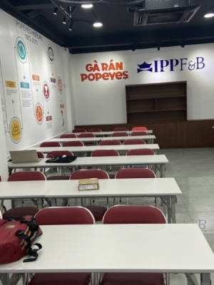 THI CÔNG PHÒNG TRAINING POPEYES