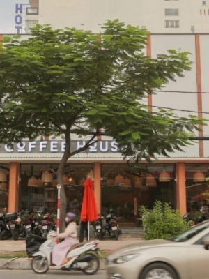THI CÔNG THE COFFEE HOUSE HỒNG LẠC