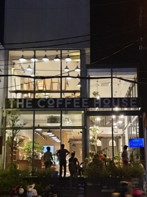 THI CÔNG THE COFFEE HOUSE TÔ NGỌC VÂN